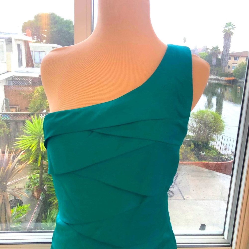 NWT One shoulder Max and Cleo dress size 6
